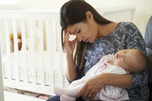 5 moduri de a menține și îmbunătăți relațiile după naștere