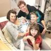 Milla Jovovich a născut al treilea copil: o familie fericită a fost arătată pe web