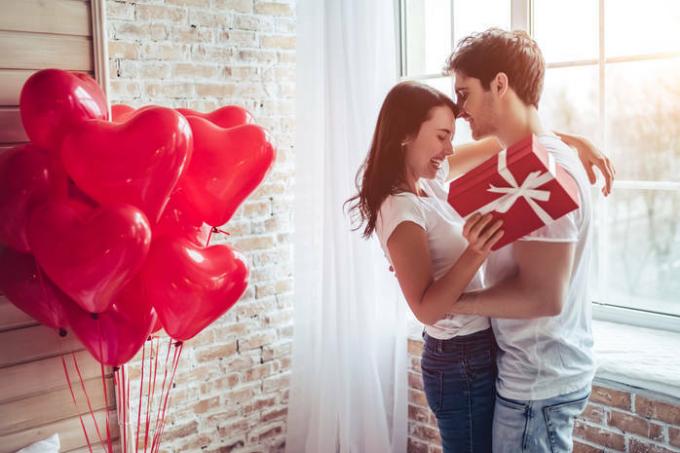 7 idei romantice pentru decorarea casei tale de Ziua Îndrăgostiților alături de copiii tăi