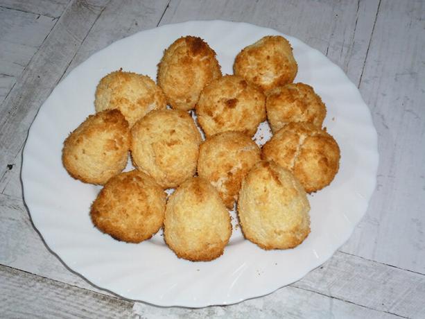 cookie-uri de nucă de cocos de casă