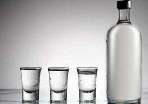 Ce alcool poate fi diluat cu apă