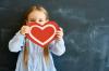 Concursuri și jocuri pentru copii de Ziua Îndrăgostiților la școală: 5 idei distractive