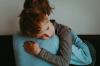 Copilul se teme să rămână singur în casă: 6 moduri de a face față cu frică