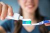 Experții oferă sfaturi despre cum să alegeți o pastă de dinți eficientă și sigură