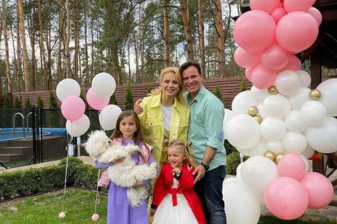 Lilia Rebrik i-a dat fiicei sale o casă și o mașină de ziua ei